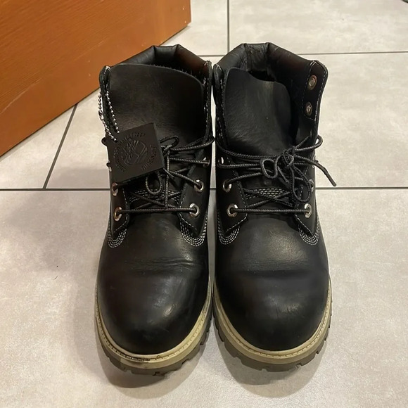 TIMBERLAND woman’s black waterproof hiking boots - Picture 1 of 15